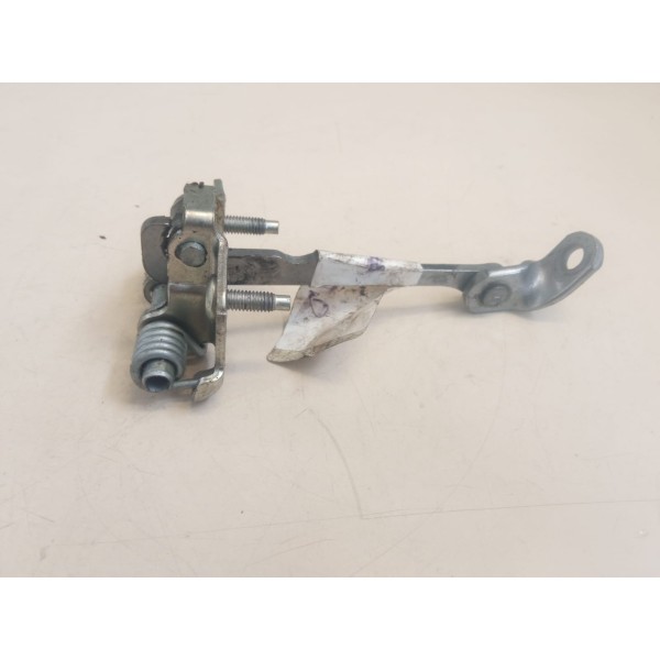 Limitador De Porta Dianteiro Direito Renault Duster 2018