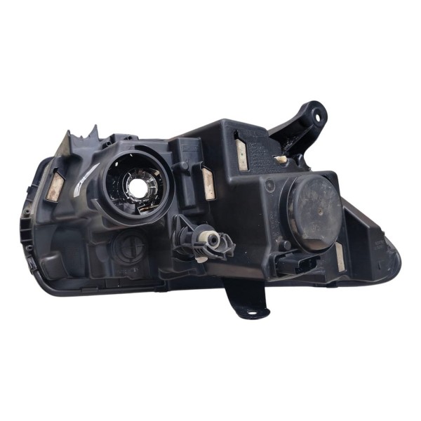 Farol Esquerdo Sandero Life10mt C/led 2020 Detalhe