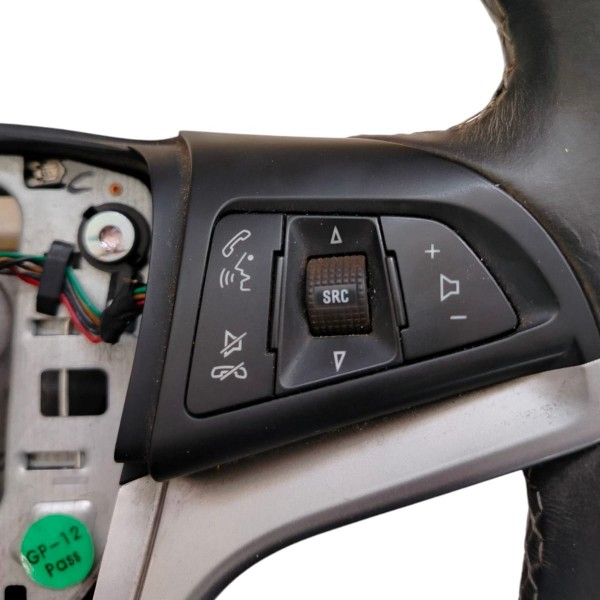 Volante Direção Gm Tracker 2013 2014 2015 2016 Com Comando