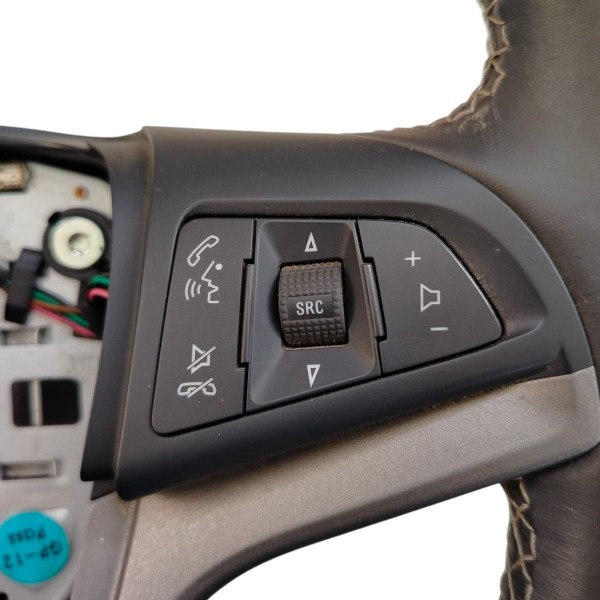 Volante Direção Gm Tracker 2012 2013 2014 2016 Com Comandos