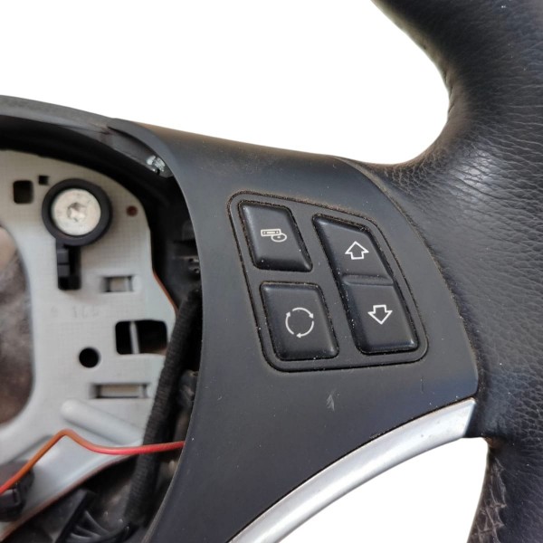 Volante Direção Com Comando Bmw X1 2010 2011 2012 Detalhe