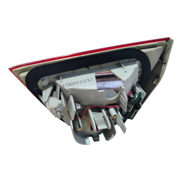 Lanterna Tampa Traseira Direita Bmw 320i 2012 2013 2014 2016