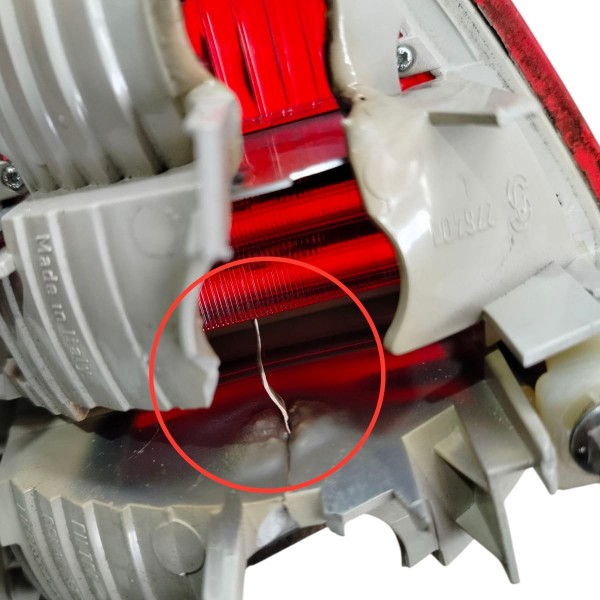 Lanterna Esquerda Tampa Traseira Bmw 335i 2007 2012 Detalhes Esquerdo/motorista Vermelho