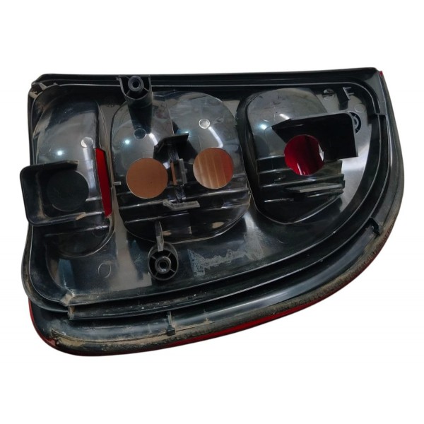 Lanterna Traseira Esquerda Classic Sedan 2005 2007 2008 2010 Esquerdo/motorista Vermelho