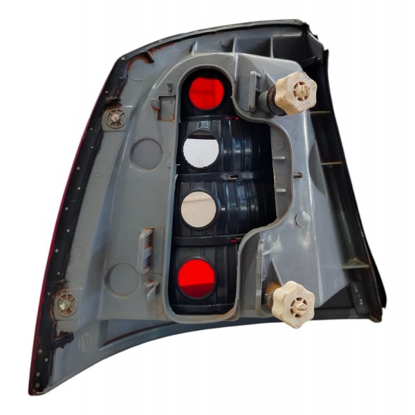 Lanterna Traseira Direita Astra Hatch 1999 2000 2001 Detalhe