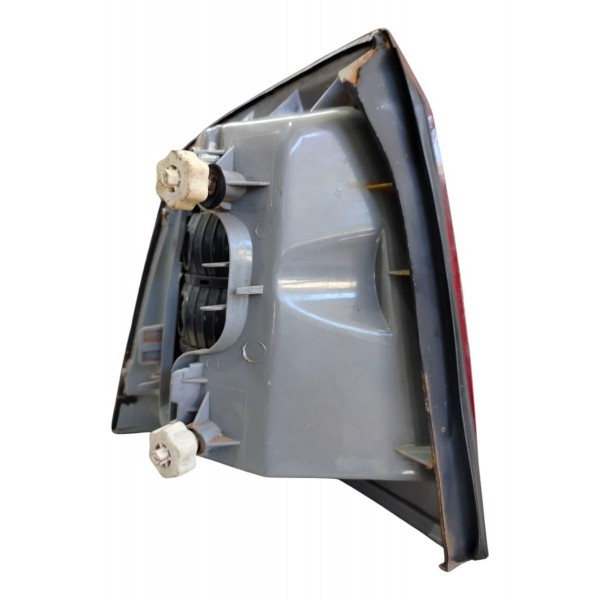 Lanterna Traseira Direita Astra Hatch 1999 2000 2001 Detalhe