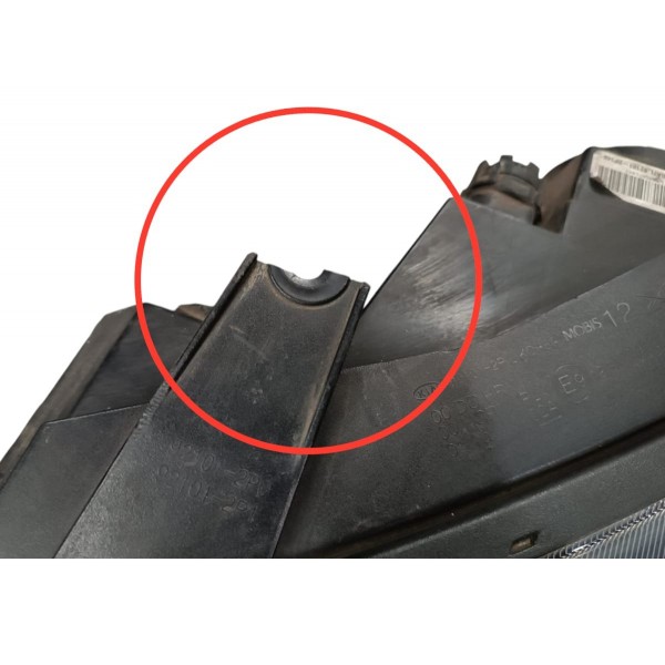 Farol Esquerdo Kia Sorento 2010 2011 2012 Xenon Detalhe