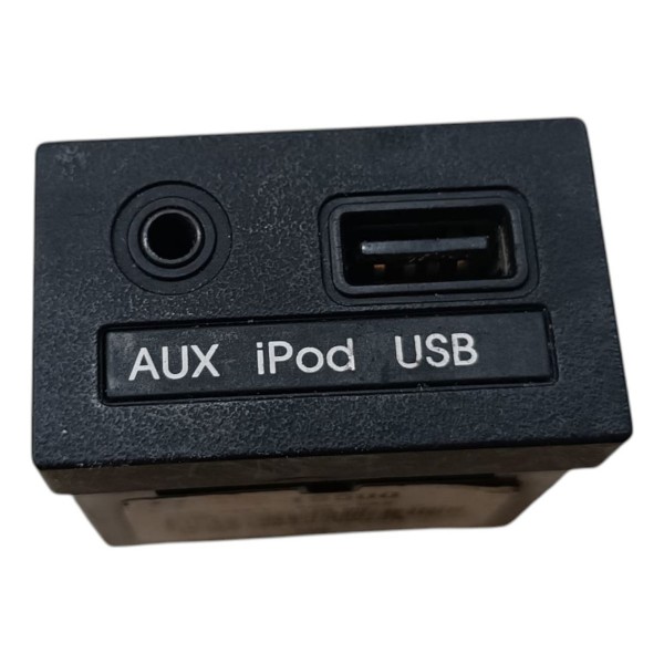 Entrada Auxiliar Painel Usb 12v Hyundai Hb20 2012 2013 A2019 Preto