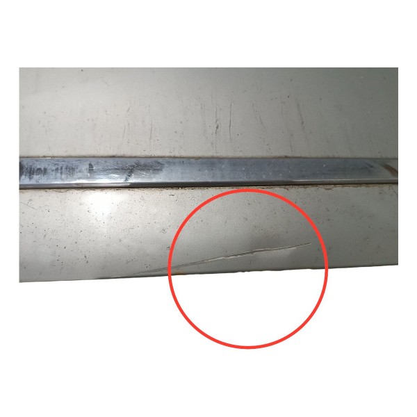 Porta Dianteira Direita Fiat Gran Siena 2012 A 2022 Detalhe Dianteira Direita Prateado
