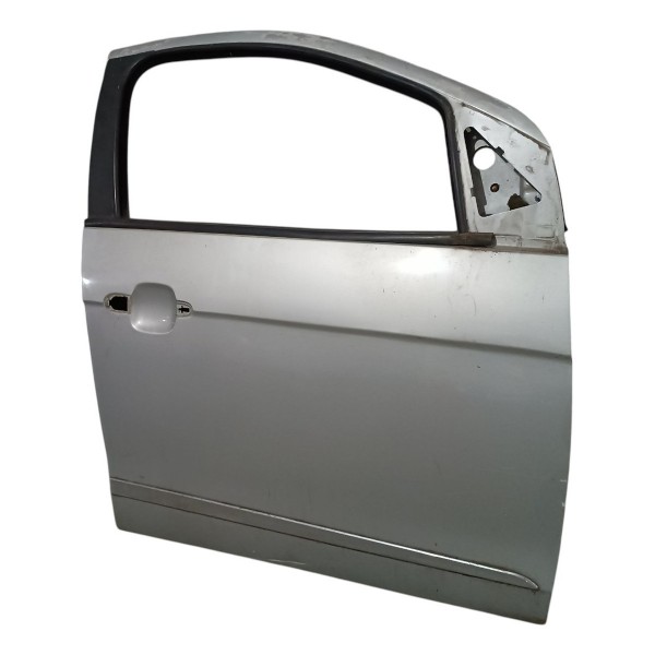Porta Dianteira Direita Fiat Gran Siena 2012 A 2022 Detalhe Dianteira Direita Prateado