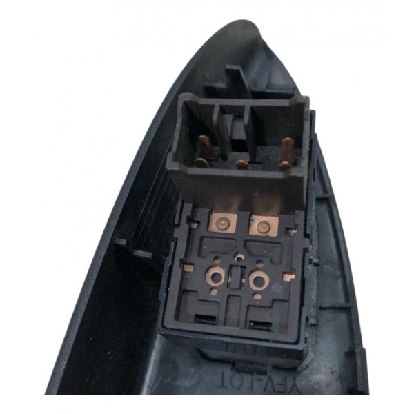 Moldura Botão Vidro Traseiro Esquerdo Jac J3 2012 2013 2014