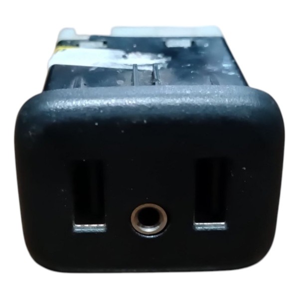 Entrada Tomada Usb Auxiliar Gm Equinox 2017 2018 A 2020 Preto