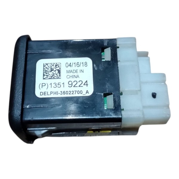 Entrada Tomada Usb Auxiliar Gm Equinox 2017 2018 A 2020 Preto
