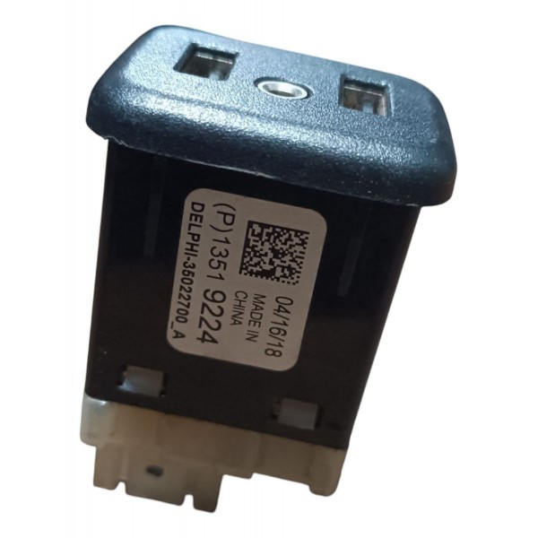 Entrada Tomada Usb Auxiliar Gm Equinox 2017 2018 A 2020 Preto