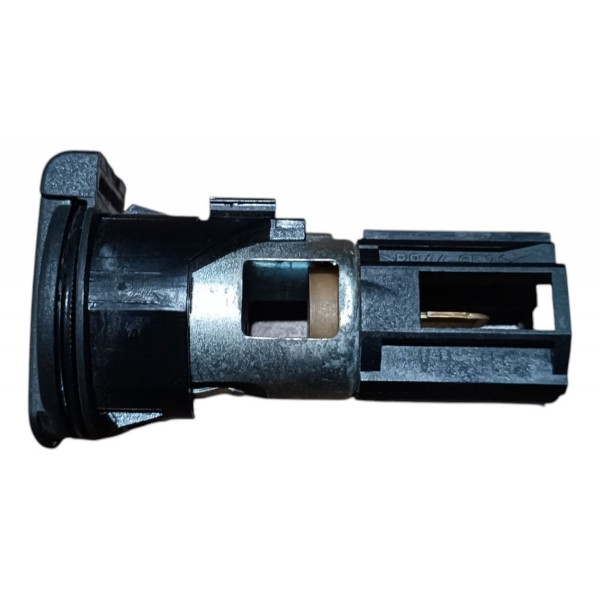 Tomada 12v Acendedor Cinzeiro Vw Saveiro Golf 2009 A 2016 Preto