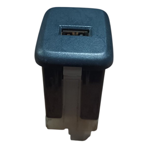 Tomada Entrada Usb Chevrolet Onix Tracker 2020 2021 A 2024