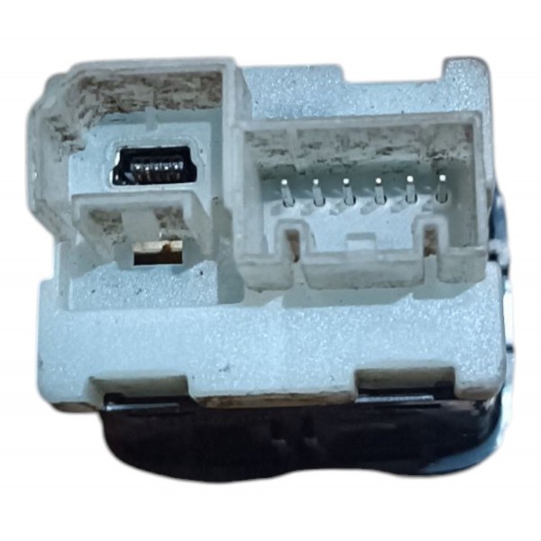 Tomada Entrada Usb Chevrolet Onix Tracker 2020 2021 A 2024
