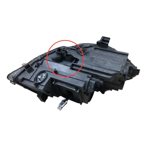Farol Esquerdo Mercedes Cla 250 2014 2015 2016 C/led Detalhe Esquerdo/motorista