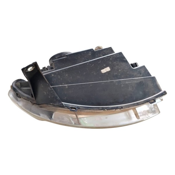 Farol Esquerdo Fiat Uno 2014 2015 2016 2017 2018 Detalhe Esquerdo/motorista