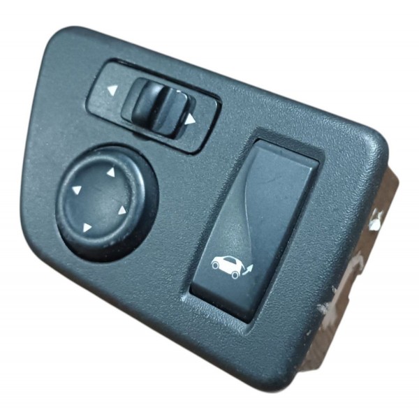 Botão Retrovisor Porta Malas Renault Kwid 2016 2017 A 2019