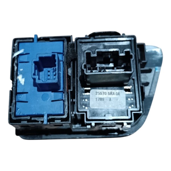 Botão Retrovisor Porta Malas Renault Kwid 2016 2017 A 2019