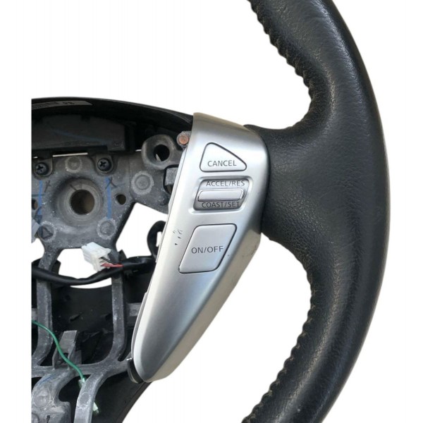 Volante Direção Nissan Sentra 2013 2014 A 2016 Com Comando