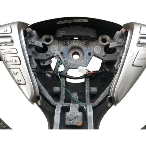 Volante Direção Nissan Sentra 2013 2014 A 2016 Com Comando