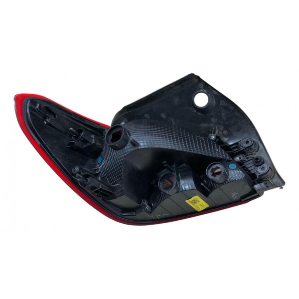 Lanterna Direita Onix Hatch 2020 2021 2024 Sem Led Original Direito/passageiro Vermelho