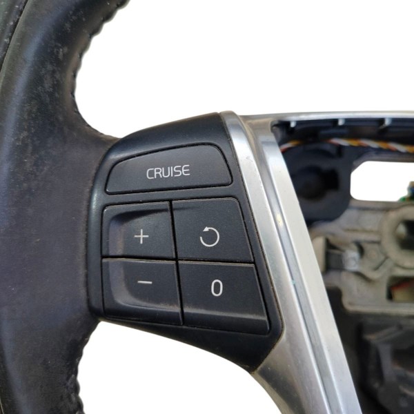 Volante Direção Volvo Xc60 R-design 2008-2013 Com Comando Preto