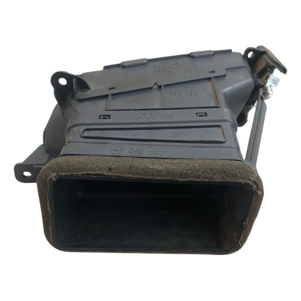 Difusor De Ar Central Direito Hyundai Veloster 2011 A 2014