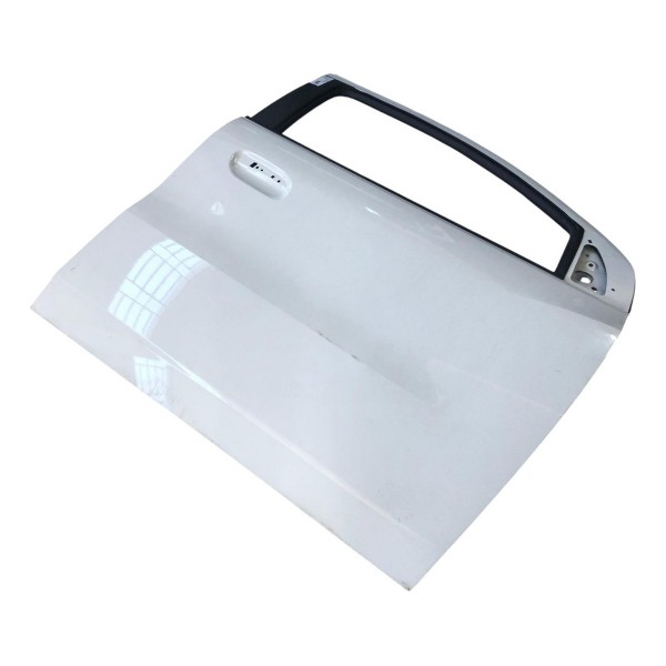 Porta Dianteira Direita Chevrolet Spin 2018 2019 2020 2023 - Dianteira - Direita - Branco