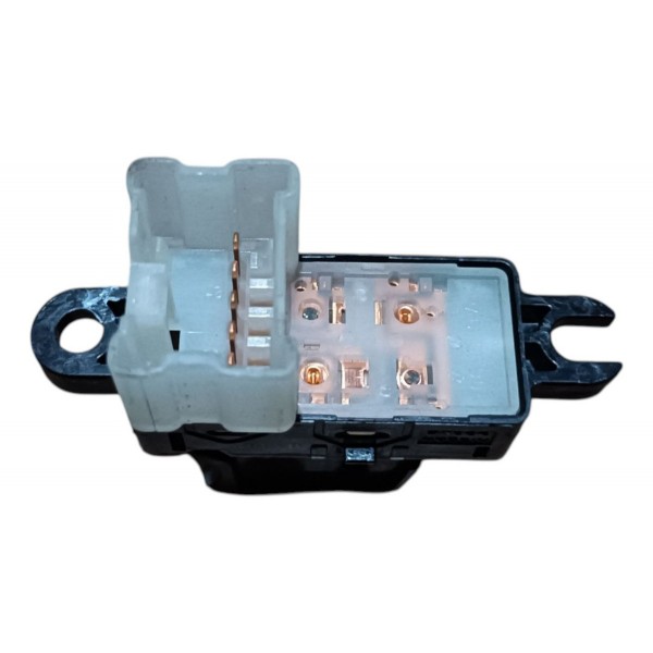 Botão Vidro Traseiros Nissan March Versa 2015 2016 A 2020