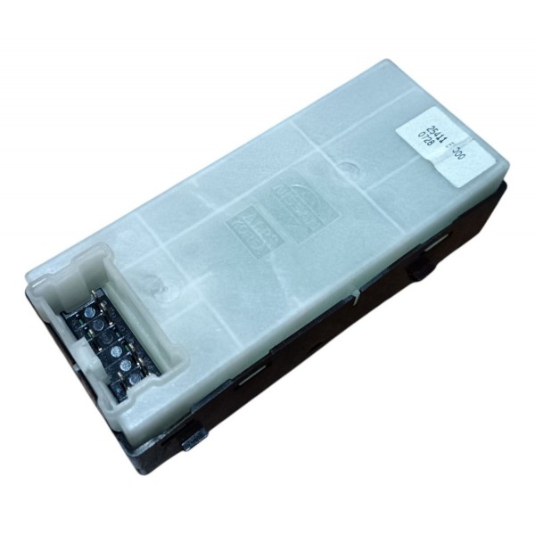 Botão Trava Vidro Dianteiro Direit Nissan Sentra 2007 A 2011