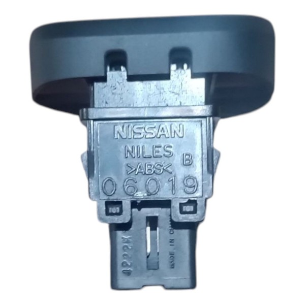 Botão Interruptor Pisca Alerta Nissan Versa 2013 2014 A 2016