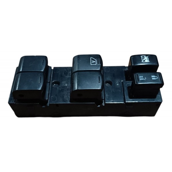 Botão Vidro Dianteiro Esquerdo Nissan Versa 2015 2016 A 2022