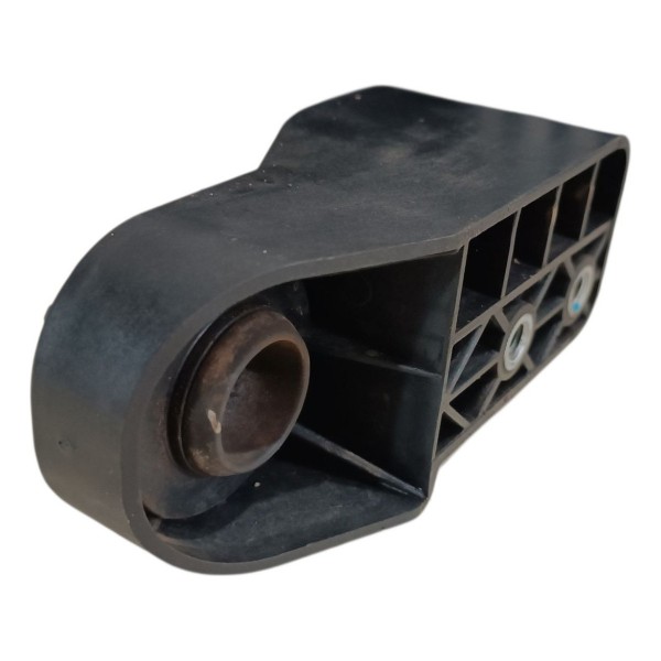 Suporte Inferior Radiador Esquerdo Cruze 2019 2020 2021 Gm