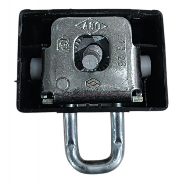 Batente Inferior Porta Mala Clio Sandero Logan Symbol Scenic