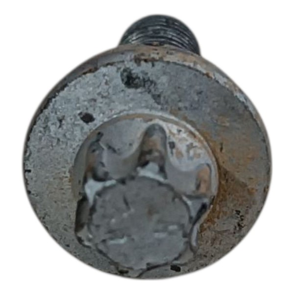 Parafuso E14 Fixação Cubo Traseiro Sandero 2011 2012  2013