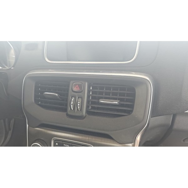 Difusor Ar Central Volvo V40 Sem Botão