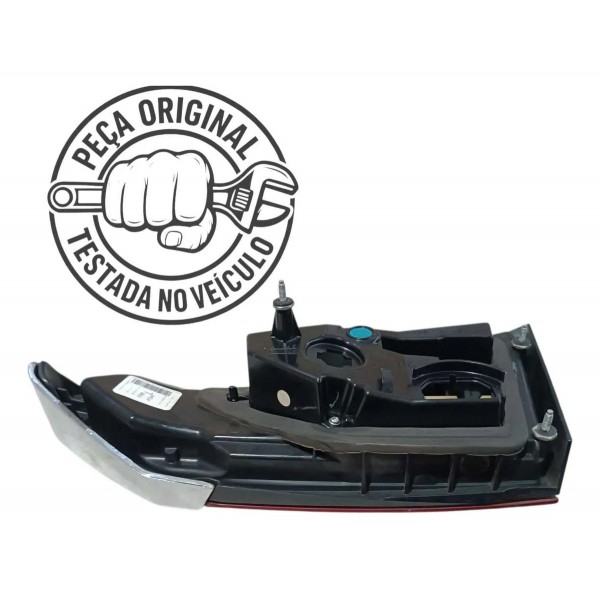 Lanterna Tampa Traseira Esquerda Ford Fusion 2017 2018 2019  Esquerdo/motorista Vermelho