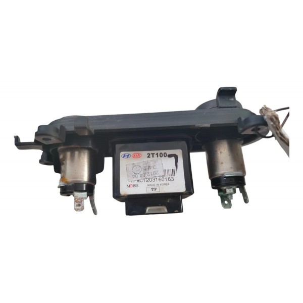 Moldura Tomada Usb Aux Kia Optima 2.4 2010 2011 2012 A 2015 Preto