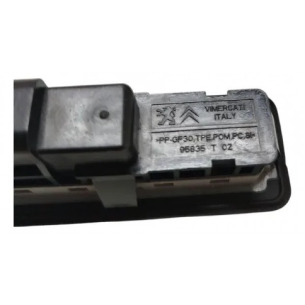 Botão Tampa Traseira Peugeot 208 2014 2015