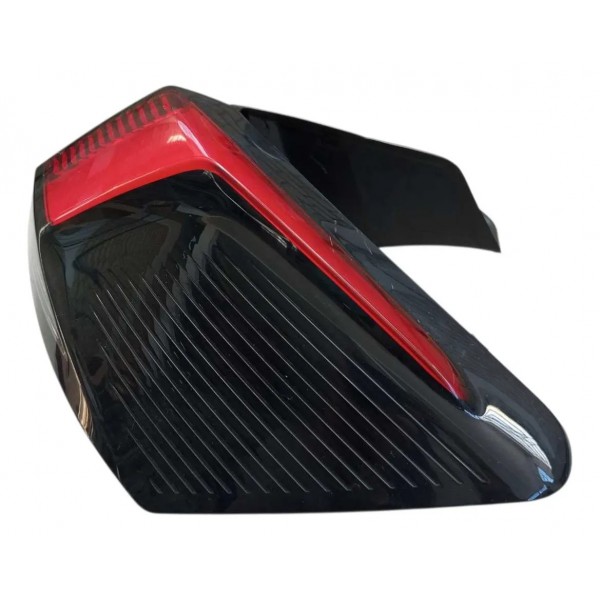 Lanterna Lateral Lado Direito Peugeot  3008 2019 2020 A 2022 Direito/passageiro Vermelho