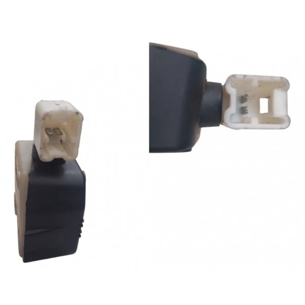 Trava Portinhola Nissan Sentra 2.0 2015