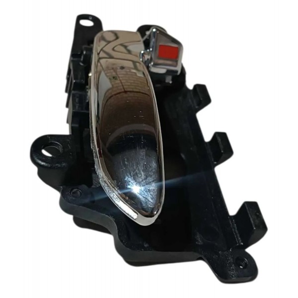 Macaneta Interna Dianteira Esquerda Kia Cerato 2017 Cromado Cromado Dianteira