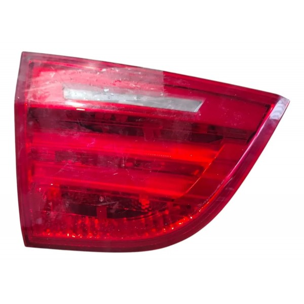 Lanterna Direita Bmw 320i 2012 2016 Aplique Tampa Detalhe Direito/passageiro Vermelho