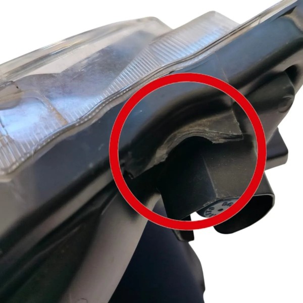 Farol Esquerd Yaris Com Led Xenon Mascara Negra 2023 Detalhe Esquerdo/motorista
