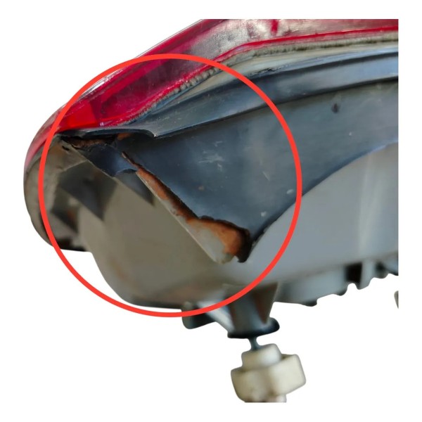 Lanterna Traseira Direita Astra Hatch 1999 2000 2001 Detalhe Direito/passageiro